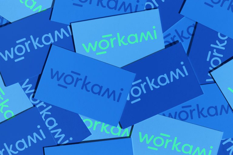 Brand design su biglietti da visita per l'azienda Workami.